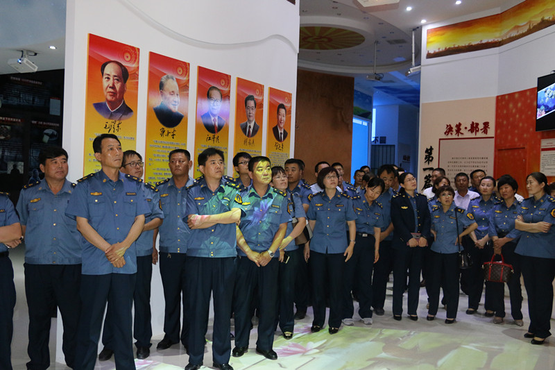 參觀警示教育基地_副本_副本.jpg